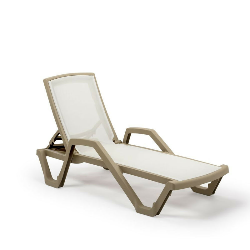 sunbed_mare_witharm_coffee_beige_fr1_medium_0b438bc4-5419-466e-af23-7a0787d8d67d