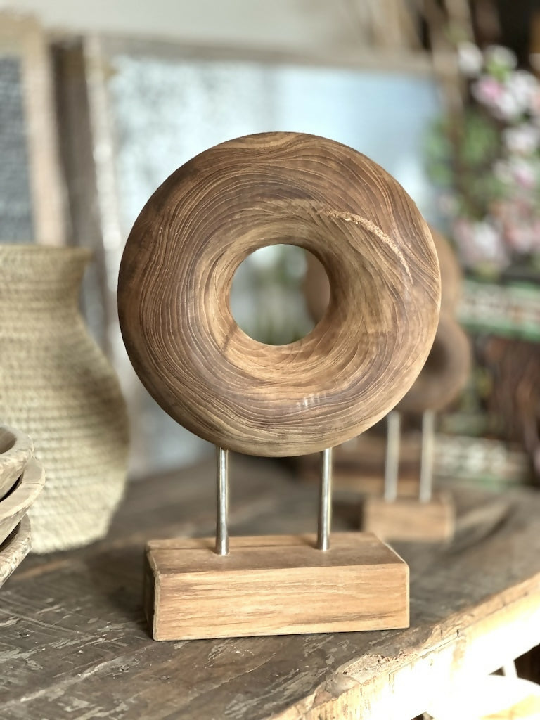 Argolla Madera en pedestal XL